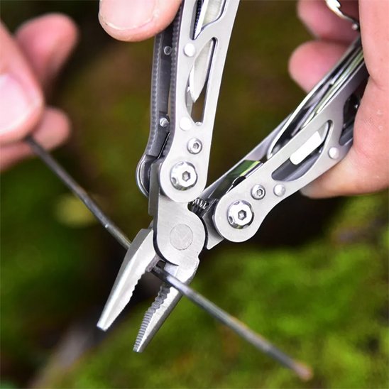 Couteau de survie 